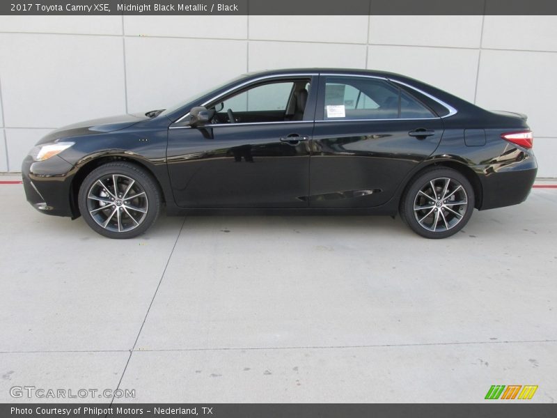 Midnight Black Metallic / Black 2017 Toyota Camry XSE