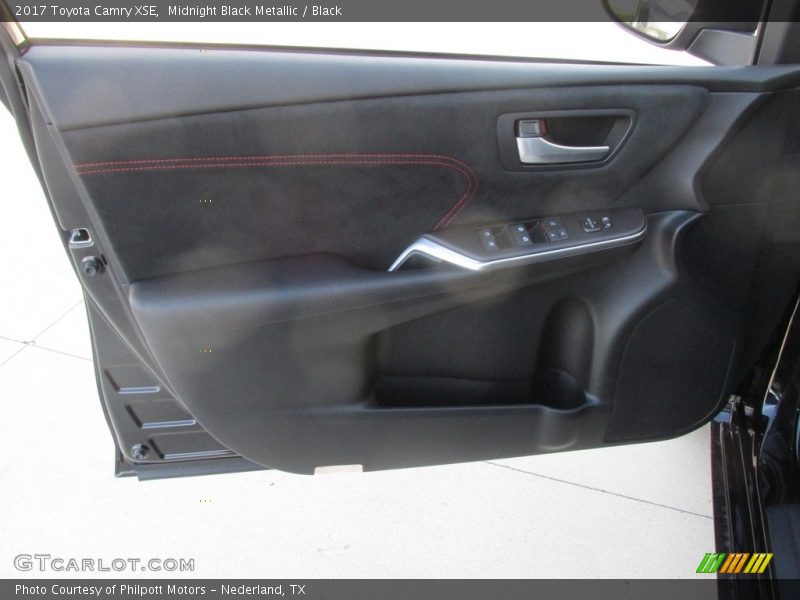 Midnight Black Metallic / Black 2017 Toyota Camry XSE