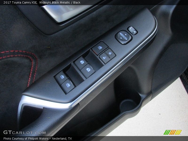 Midnight Black Metallic / Black 2017 Toyota Camry XSE
