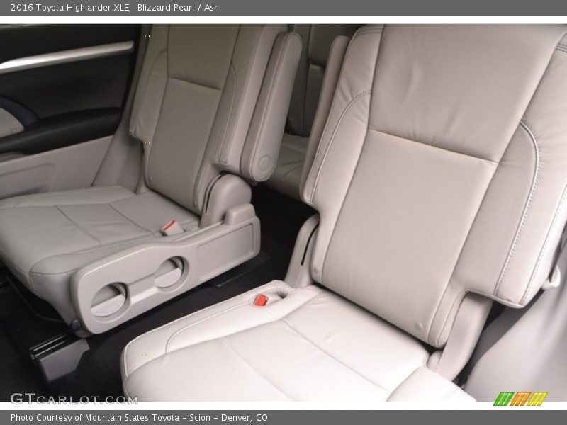 Blizzard Pearl / Ash 2016 Toyota Highlander XLE