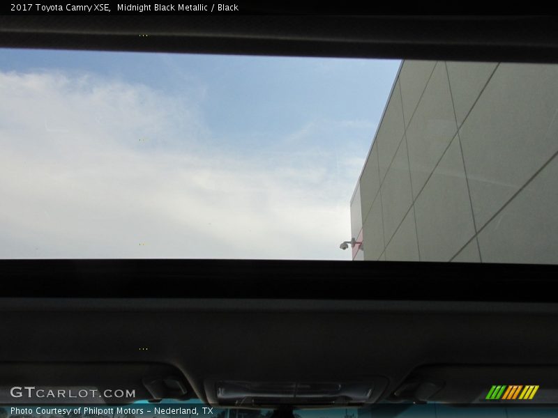 Midnight Black Metallic / Black 2017 Toyota Camry XSE