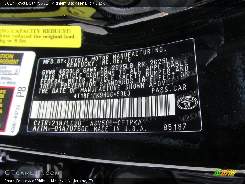 Midnight Black Metallic / Black 2017 Toyota Camry XSE