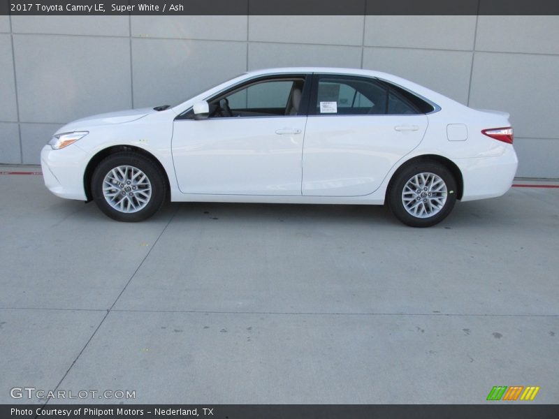 Super White / Ash 2017 Toyota Camry LE
