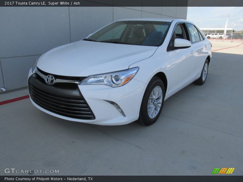 Super White / Ash 2017 Toyota Camry LE