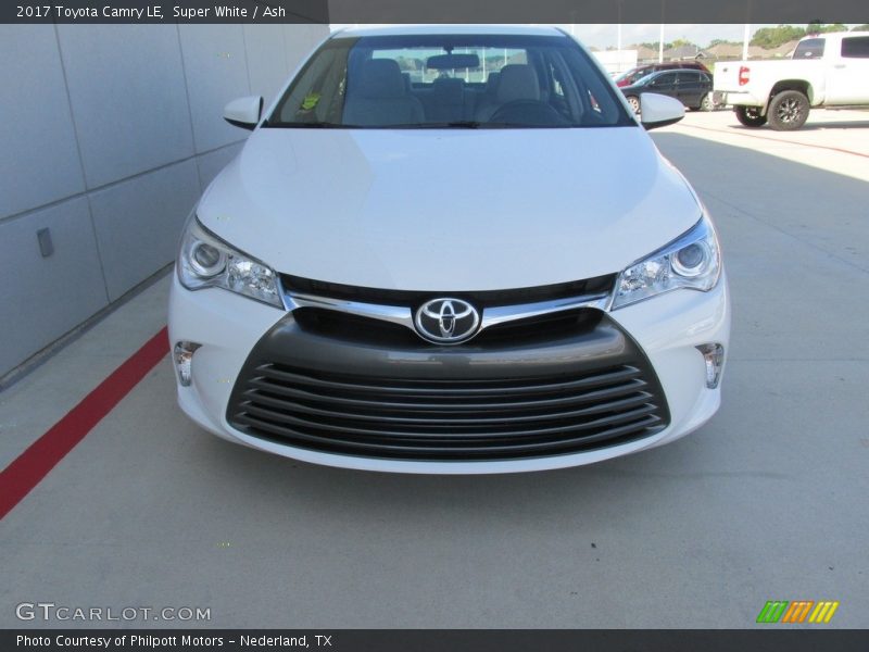 Super White / Ash 2017 Toyota Camry LE