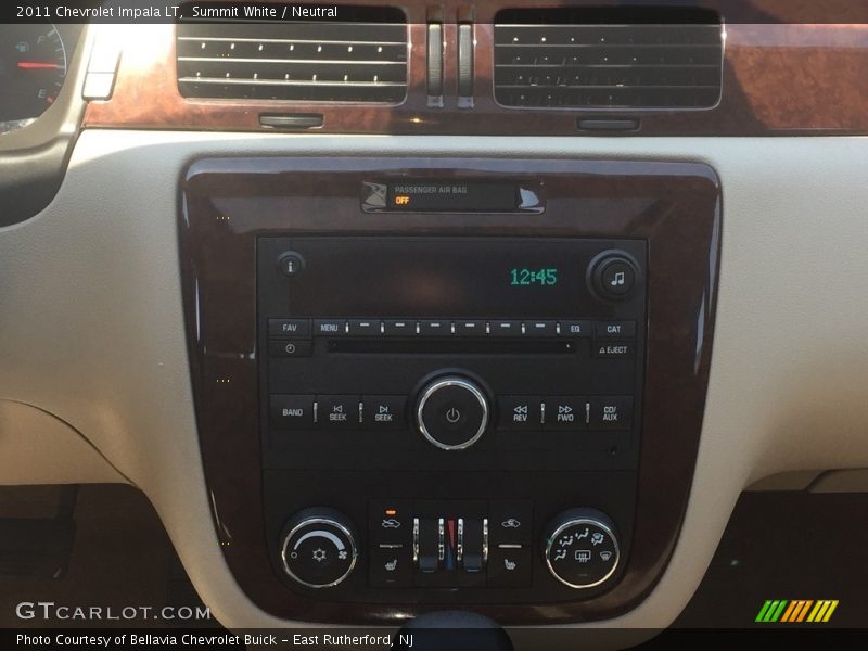 Summit White / Neutral 2011 Chevrolet Impala LT