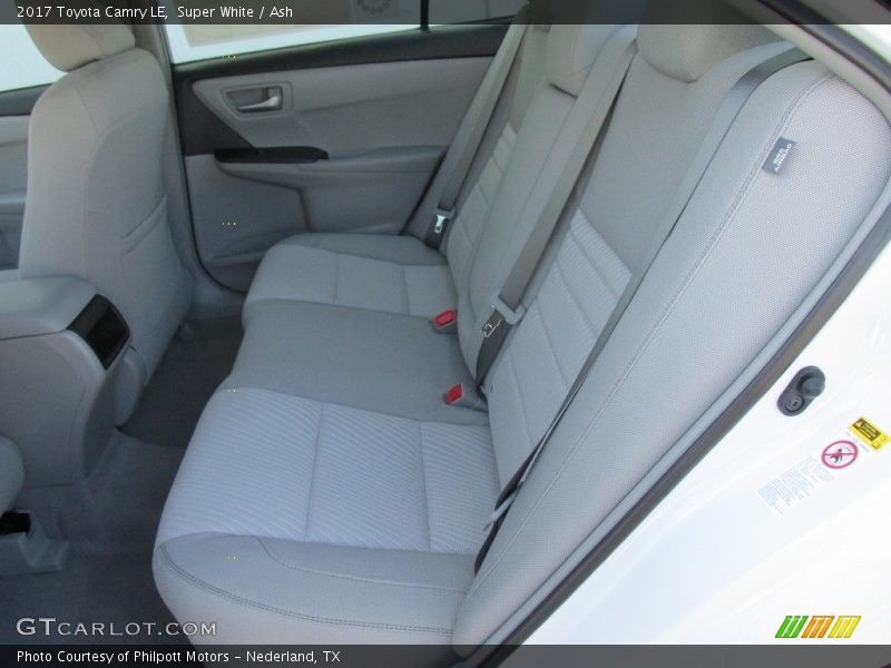 Super White / Ash 2017 Toyota Camry LE
