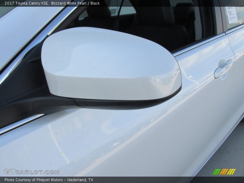 Blizzard White Pearl / Black 2017 Toyota Camry XSE