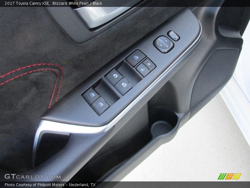 Controls of 2017 Camry XSE