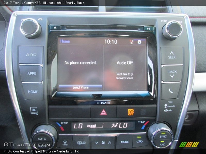 Blizzard White Pearl / Black 2017 Toyota Camry XSE