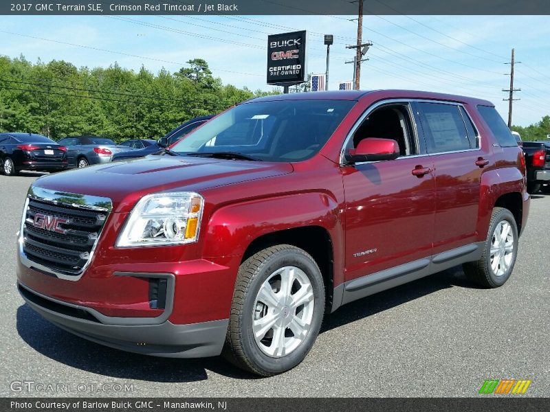 Front 3/4 View of 2017 Terrain SLE