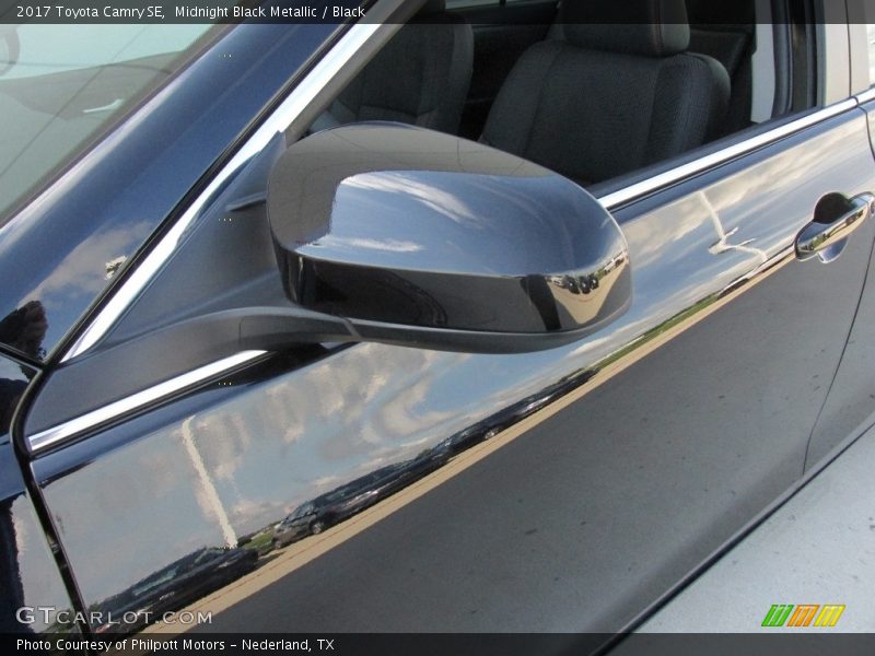 Midnight Black Metallic / Black 2017 Toyota Camry SE