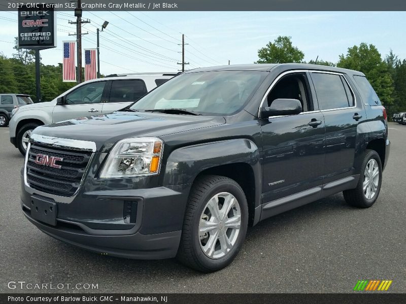 Front 3/4 View of 2017 Terrain SLE