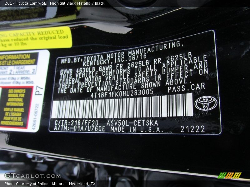 Midnight Black Metallic / Black 2017 Toyota Camry SE