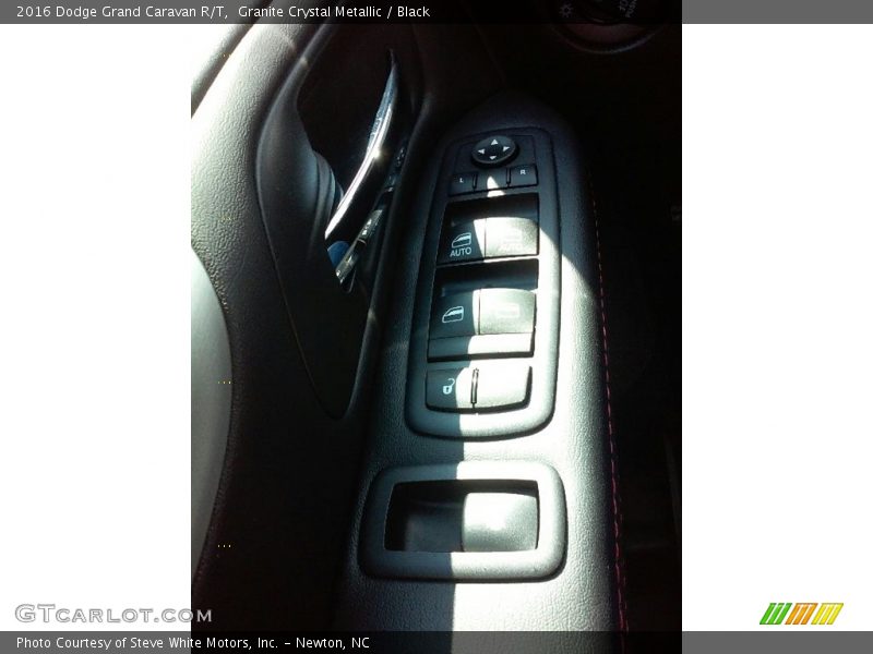 Granite Crystal Metallic / Black 2016 Dodge Grand Caravan R/T