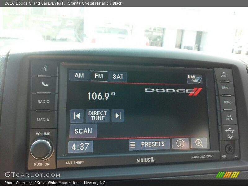 Granite Crystal Metallic / Black 2016 Dodge Grand Caravan R/T