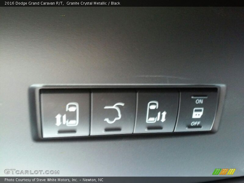 Granite Crystal Metallic / Black 2016 Dodge Grand Caravan R/T