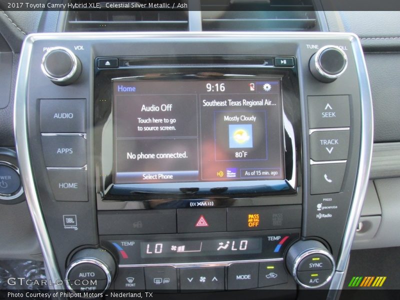Controls of 2017 Camry Hybrid XLE