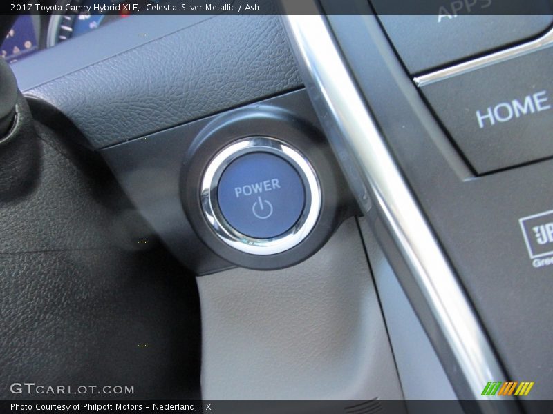 Controls of 2017 Camry Hybrid XLE