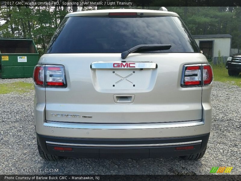 2017 Acadia Limited FWD Logo