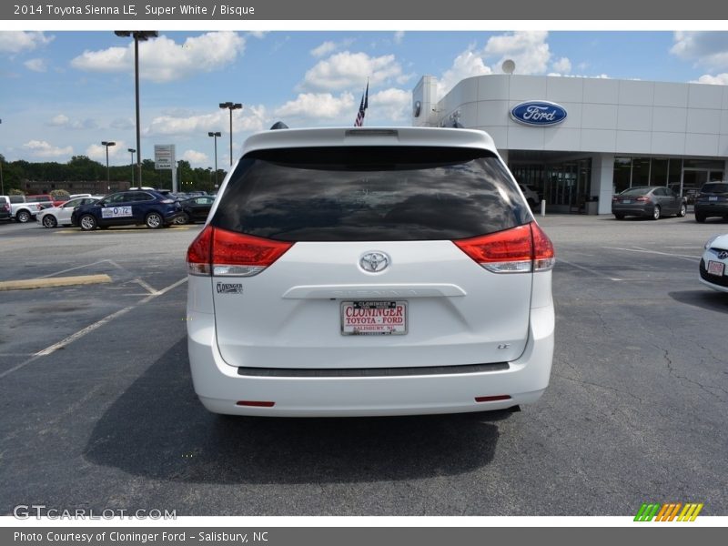 Super White / Bisque 2014 Toyota Sienna LE