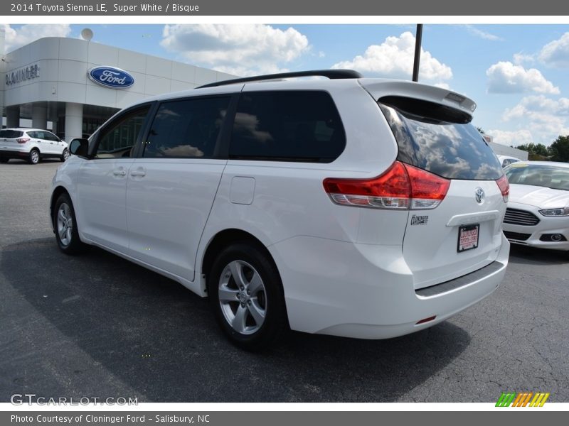 Super White / Bisque 2014 Toyota Sienna LE