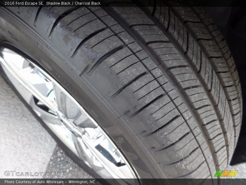 Shadow Black / Charcoal Black 2016 Ford Escape SE