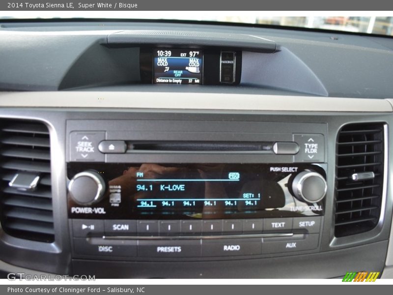 Super White / Bisque 2014 Toyota Sienna LE