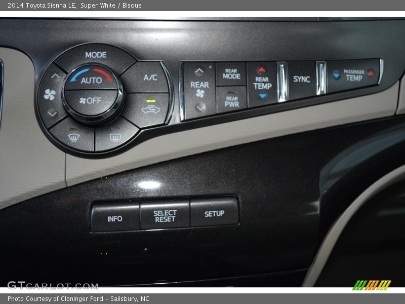 Super White / Bisque 2014 Toyota Sienna LE