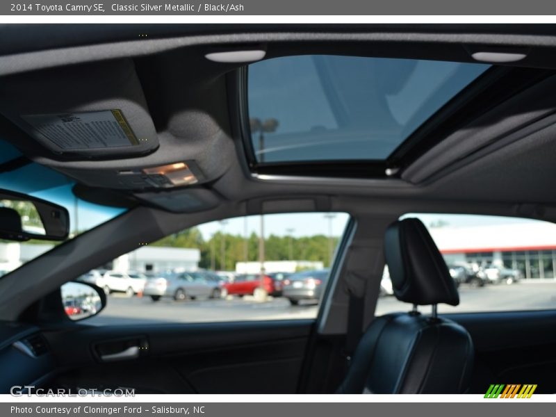 Classic Silver Metallic / Black/Ash 2014 Toyota Camry SE