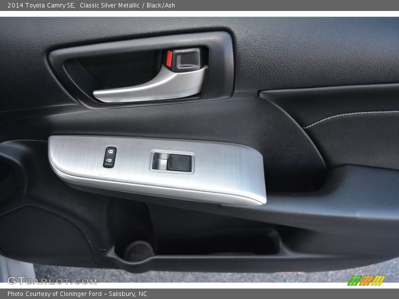 Classic Silver Metallic / Black/Ash 2014 Toyota Camry SE