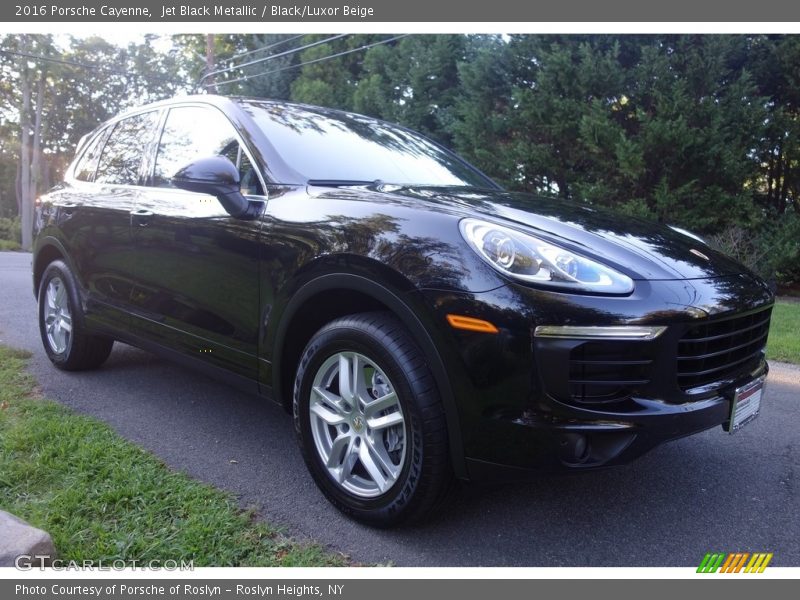 Jet Black Metallic / Black/Luxor Beige 2016 Porsche Cayenne