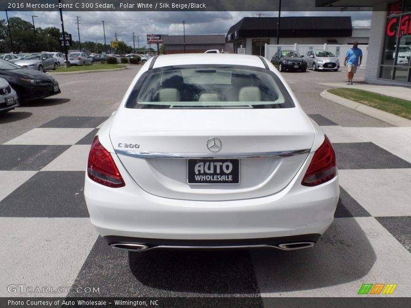 Polar White / Silk Beige/Black 2016 Mercedes-Benz C 300 Sedan