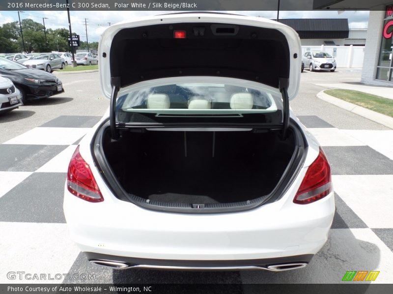 Polar White / Silk Beige/Black 2016 Mercedes-Benz C 300 Sedan