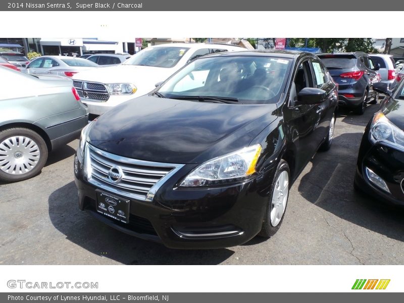 Super Black / Charcoal 2014 Nissan Sentra S