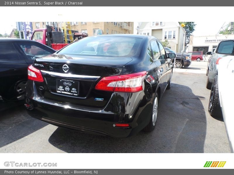 Super Black / Charcoal 2014 Nissan Sentra S