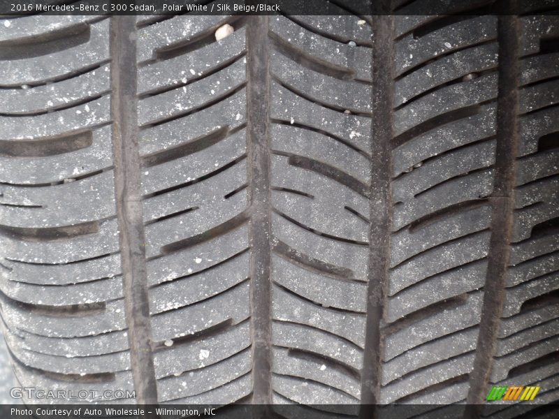 Polar White / Silk Beige/Black 2016 Mercedes-Benz C 300 Sedan