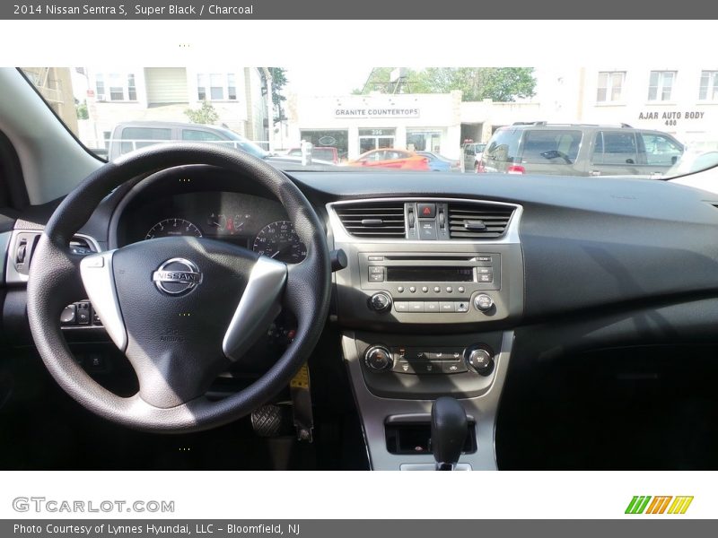 Super Black / Charcoal 2014 Nissan Sentra S