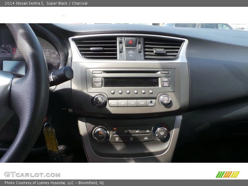 Super Black / Charcoal 2014 Nissan Sentra S