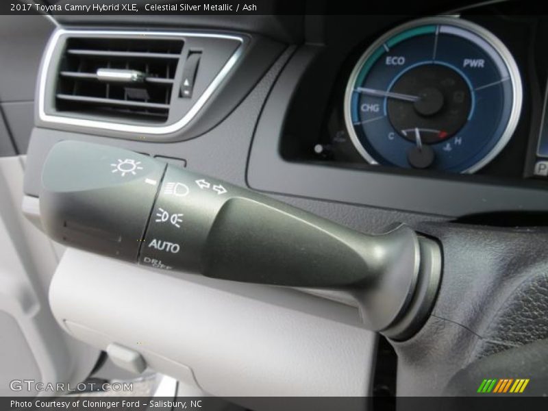 Controls of 2017 Camry Hybrid XLE