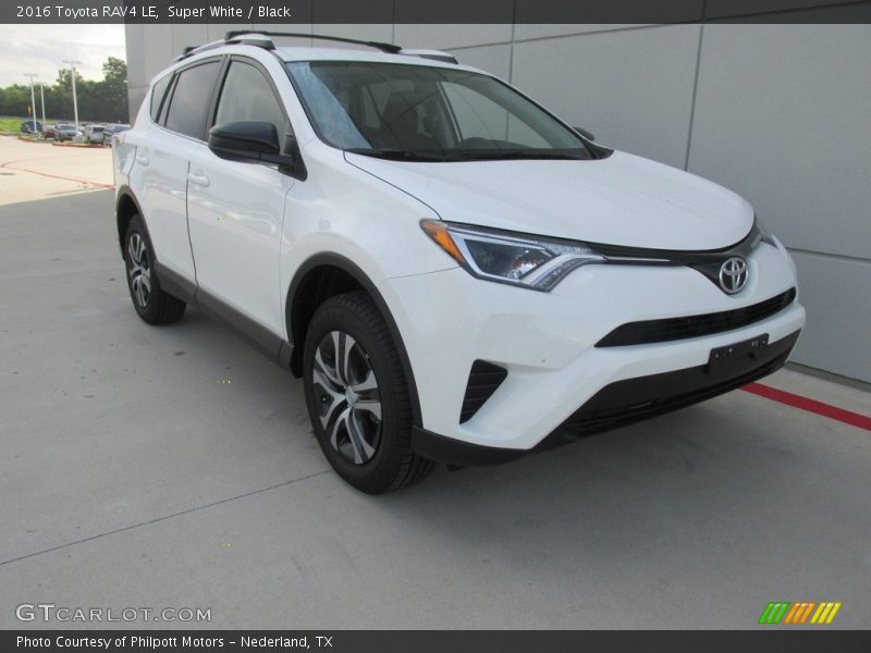 Super White / Black 2016 Toyota RAV4 LE