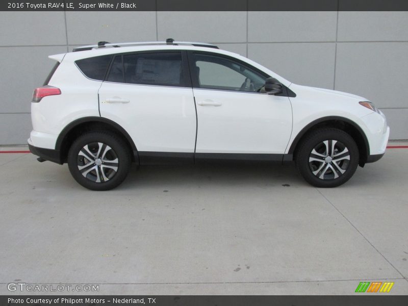 Super White / Black 2016 Toyota RAV4 LE