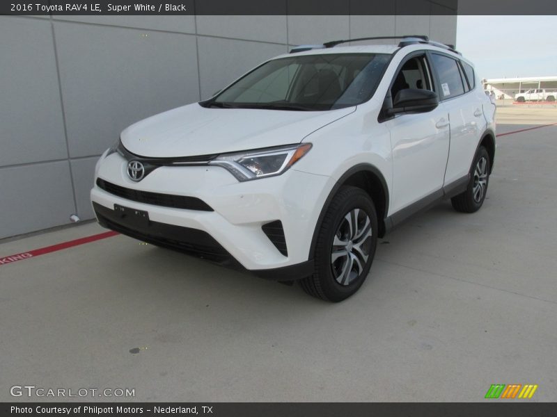 Super White / Black 2016 Toyota RAV4 LE