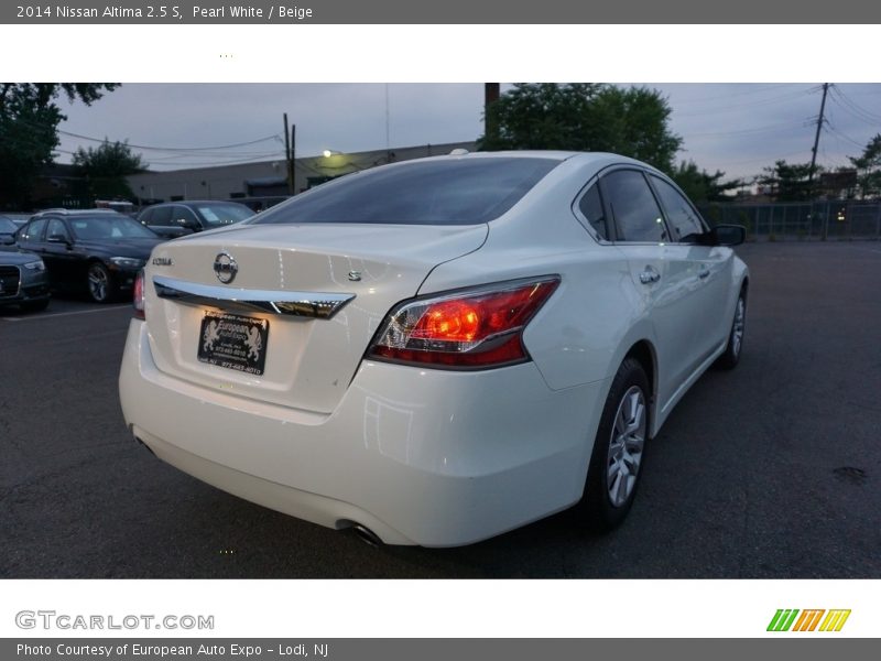 Pearl White / Beige 2014 Nissan Altima 2.5 S