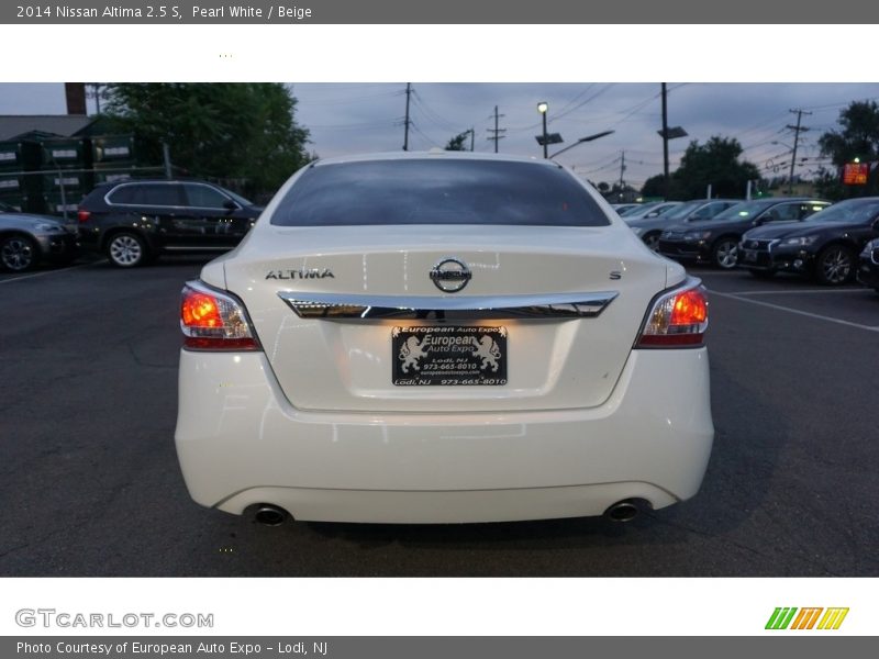 Pearl White / Beige 2014 Nissan Altima 2.5 S