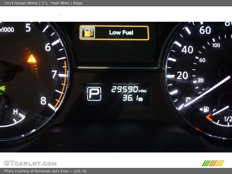 Pearl White / Beige 2014 Nissan Altima 2.5 S