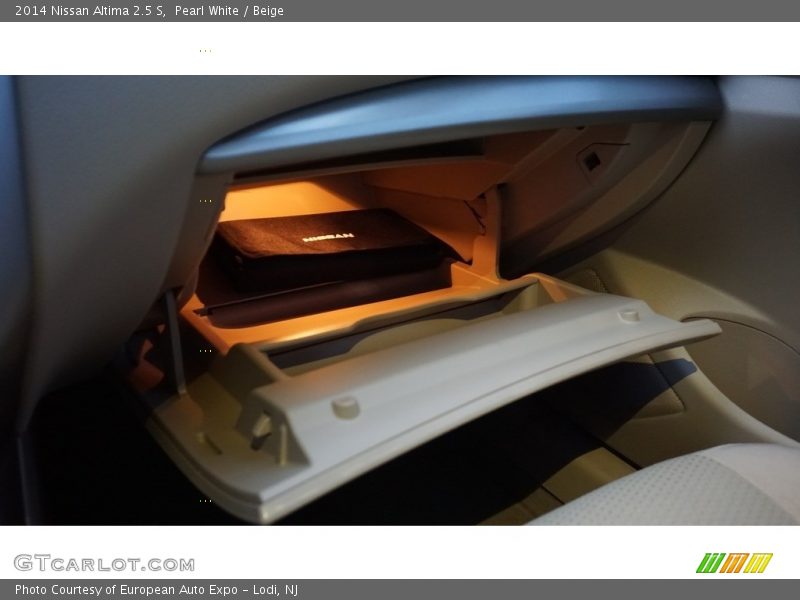 Pearl White / Beige 2014 Nissan Altima 2.5 S