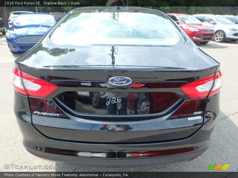 Shadow Black / Dune 2016 Ford Fusion SE