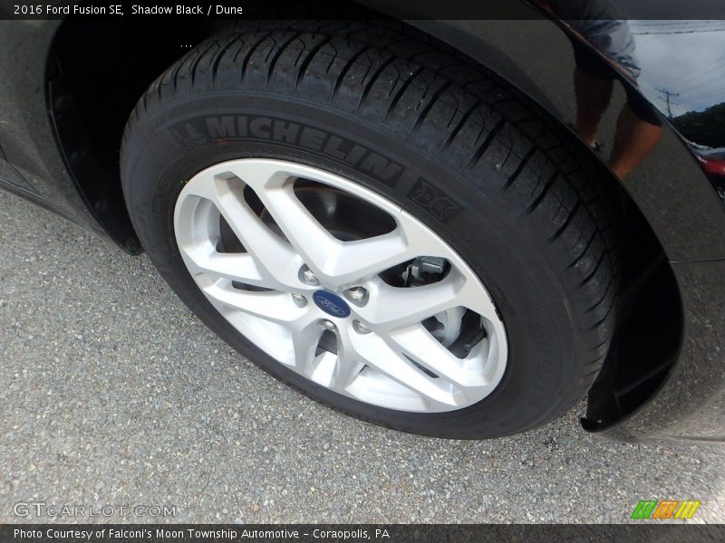 Shadow Black / Dune 2016 Ford Fusion SE