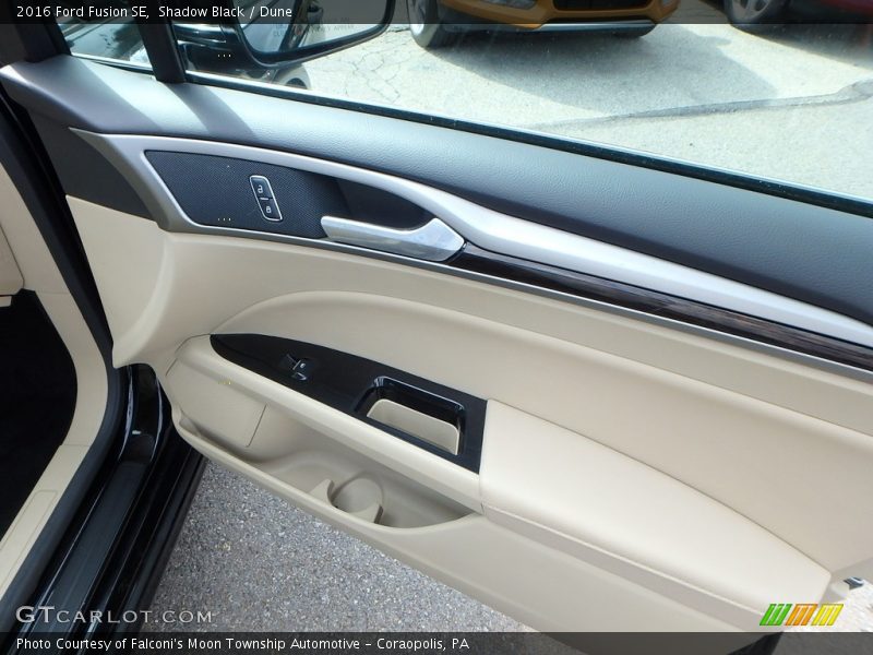 Shadow Black / Dune 2016 Ford Fusion SE